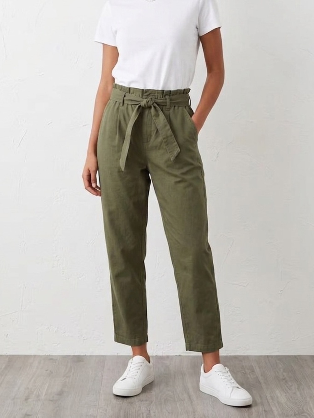Loft Olive Green Paperbag Tie Waist Crop Tapered Pants Slit Pockets❤️